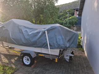 Cabin boat / Cabin cruiser