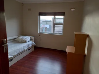 SPACE AND STYLE UNDER ONE ROOF IN KENSINGTON