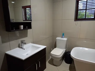 SPACE AND STYLE UNDER ONE ROOF IN KENSINGTON