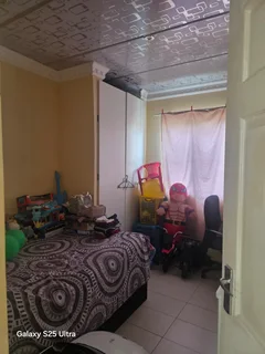 Flat - Umhlatuzana, Collier Avenue