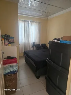 Flat - Umhlatuzana, Collier Avenue