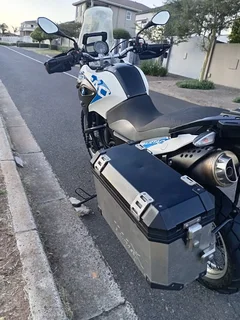 2013 BMW G650gs Sertao lots of extras!!one owner!! low mileage!!