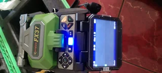 Komshine FX37 fiber splicing machine