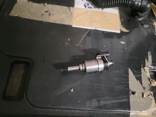 Ford eccoboost 1.0 injector and injector rail