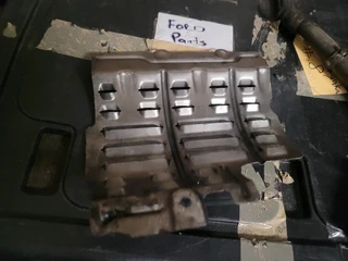 Ford eccoboost 1.0 oil pan and heat shield and fan belt cover