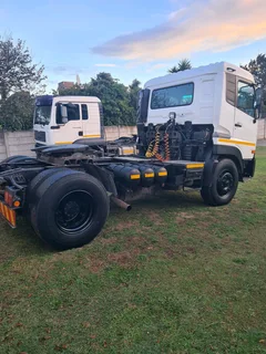 UD 350 Truck Tractor single diff