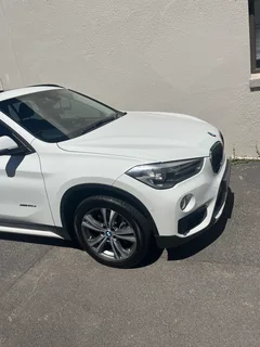 White BMW X1
