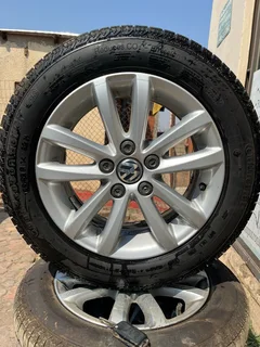 New Continental Tyres Only (185/R60/R14 82H)  R4000
