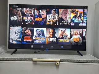 43 FRAMELESS SMART TV BRAND NEW SEALED BOX