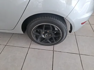 2015 FORD FIESTA 1.4 TRENDLINE 5 DR