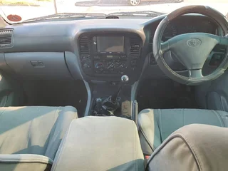 2000 Toyota Land Cruiser 105 EFi 4.5 GX