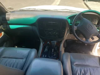 1999 Toyota Land Cruiser 100 4.7 V8 VX Auto