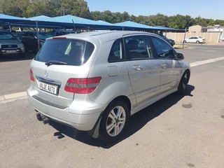 2011 Mercedes-Benz B 200 Auto