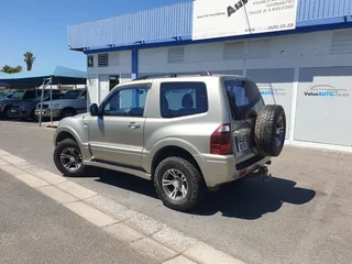 2004 Mitsubishi Pajero 3.8i  GLS SWB AT