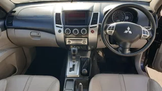 2013 Pajero 3.2 DiD Auto 7-seater