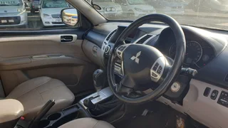 2013 Pajero 3.2 DiD Auto 7-seater