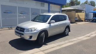 2011 Toyota RAV4 2.2 D-4D GX 4x4 - low km&#39;s