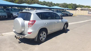 2011 Toyota RAV4 2.2 D-4D GX 4x4 - low km&#39;s