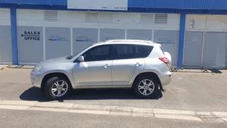 2011 Toyota RAV4 2.2 D-4D GX 4x4 - low km&#39;s