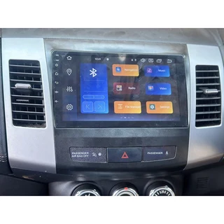 Mitsubishi Outlander (2007 -2013) Android Radio With Wireless Apple Carplay and Android Auto