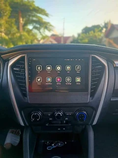 Isuzu KB D-Max (2022 -  ) Android Radio With Wireless Apple Carplay and Android Auto