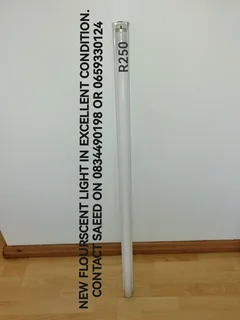 Relocating Sale! 2x Flourscent Lights