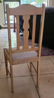 Solid Oak dining room chairs (4 chairs)