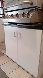 3 piece Kitchen cabinets with oven