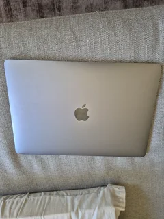 M1 MacBook Air (236 cycles) BARGAIN!!!