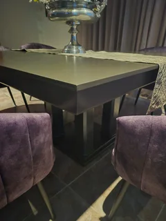 Dining room table