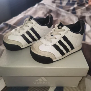 Adidas kids jumpman team sneakers