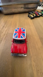 Speedy Power /Newray, Mini Cooper RHD in Red with Union Jack in 1:32 Scale.
