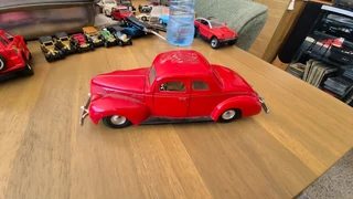1940 Ford Deluze scale 1/24 collectors item.