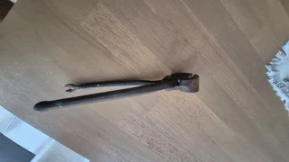 Vintage horse shoe pliers up for grabs only R80.