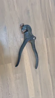 Eclipse no 77saw set up for grabs.