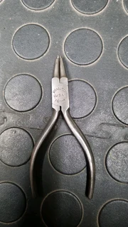 Kraeuter 1611-4, Round Needle Nose Pliers, Usa.