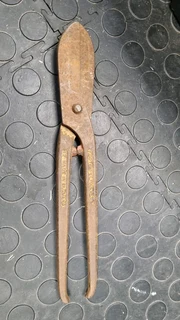 Footprint no 12 tin snips for sale.