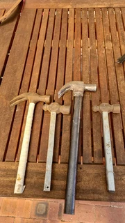 Hamners take the lot for R150.