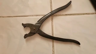 Vintage Bernard hole punch still in great nick.