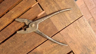 Ford British made pliers collectors item.