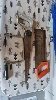 Vintage saws for sale for only R200.