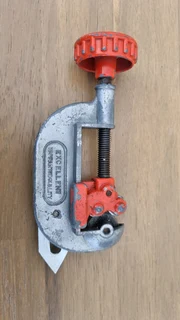 Vintage pipe cutter still in great nick.