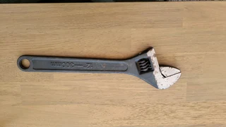 Shifting spanner 12" 300mm for sale.