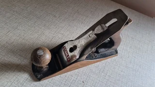 Stanley Bailey no 4 hand planer.