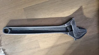 Gedore 60/10 250mm shifting spanner.