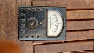 Vintage A.C Volts,  D C. Volts- Milliamps T5H5 Tester.