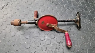 Vintage Stanley hand drill in great nick. Collectors item.