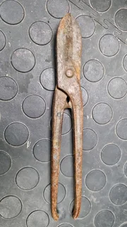 Gilbow No 80. Cutters 10" Snips.