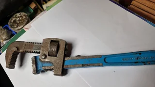 Gedore pipe wrench 350mm only R150.