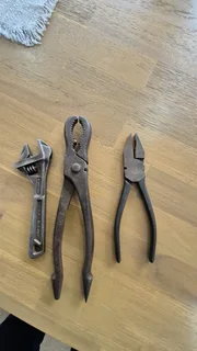 Vintage tools for sale at R120.